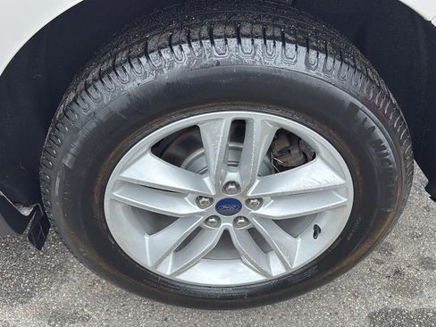 Used 2018 Ford Edge SEL w/ Equipment Group 201A image 9