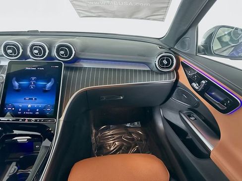 New 2026 Mercedes-Benz C 43 AMG 4MATIC Sedan image 23