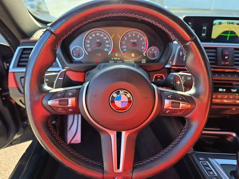 Used 2017 BMW M4 Convertible image 24