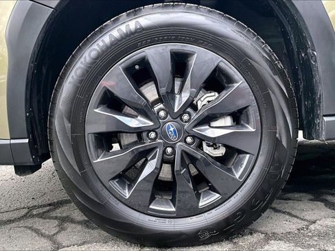 Certified 2025 Subaru Outback Onyx Edition w/ Tech Package 2 image 17