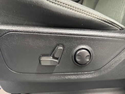 Used 2022 RAM 1500 Big Horn image 9