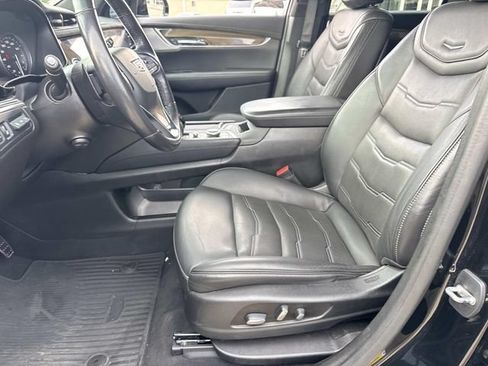 Used 2020 Cadillac XT6 FWD image 17
