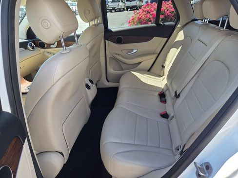 Used 2022 Mercedes-Benz GLC 300 4MATIC image 23