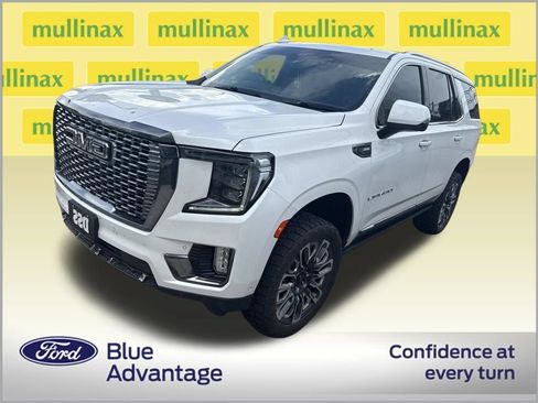 Used 2023 GMC Yukon Denali Ultimate AWD/4WD image 2