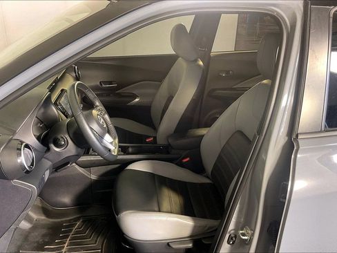 Used 2024 Nissan Kicks SR w/ SR Premium Package FWD image 30
