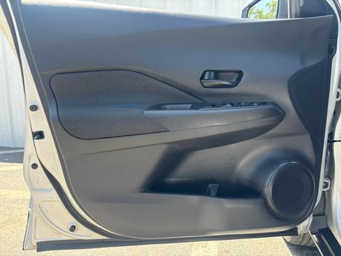 Used 2020 Nissan Kicks S FWD image 40