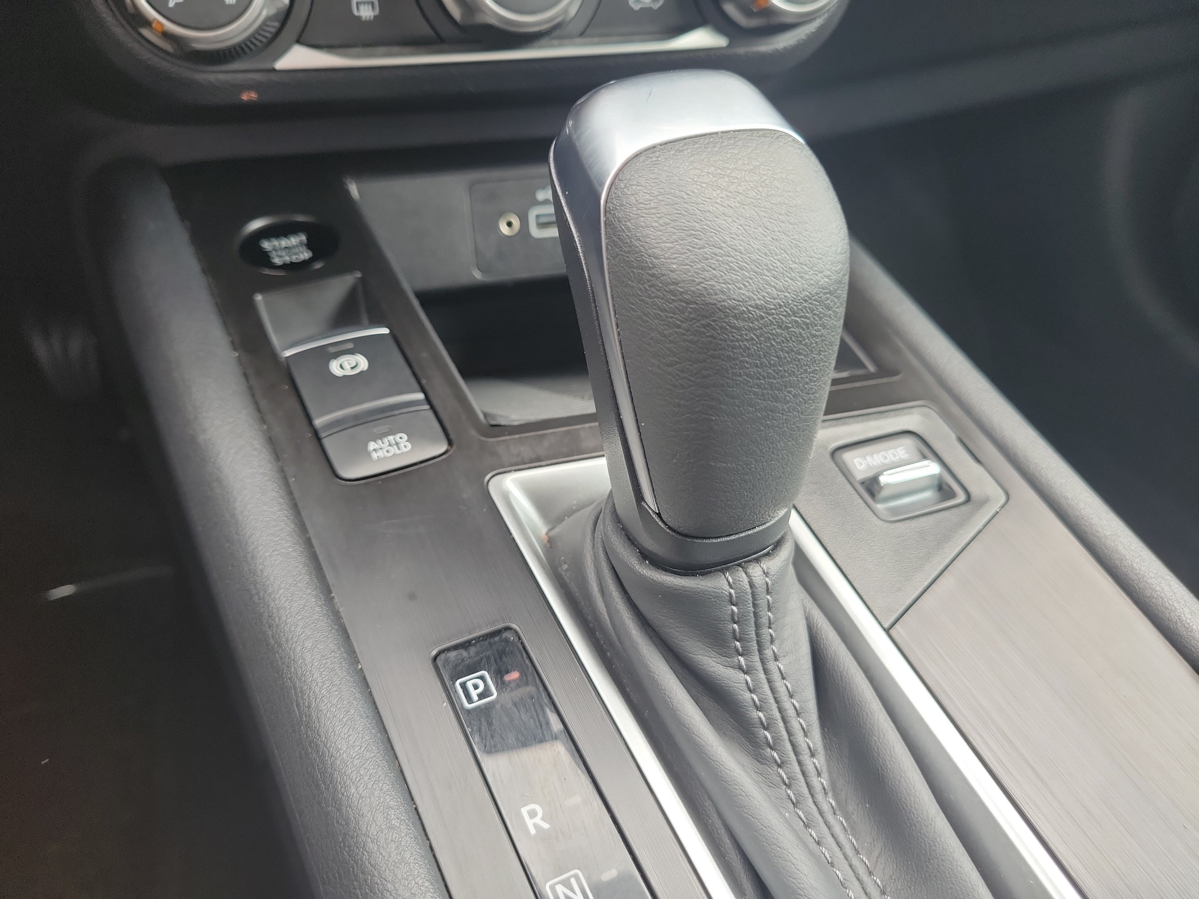 Used 2025 Nissan Kicks S FWD image 28