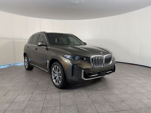 New 2026 BMW X5 xDrive40i w/ Premium Package AWD/4WD image 7