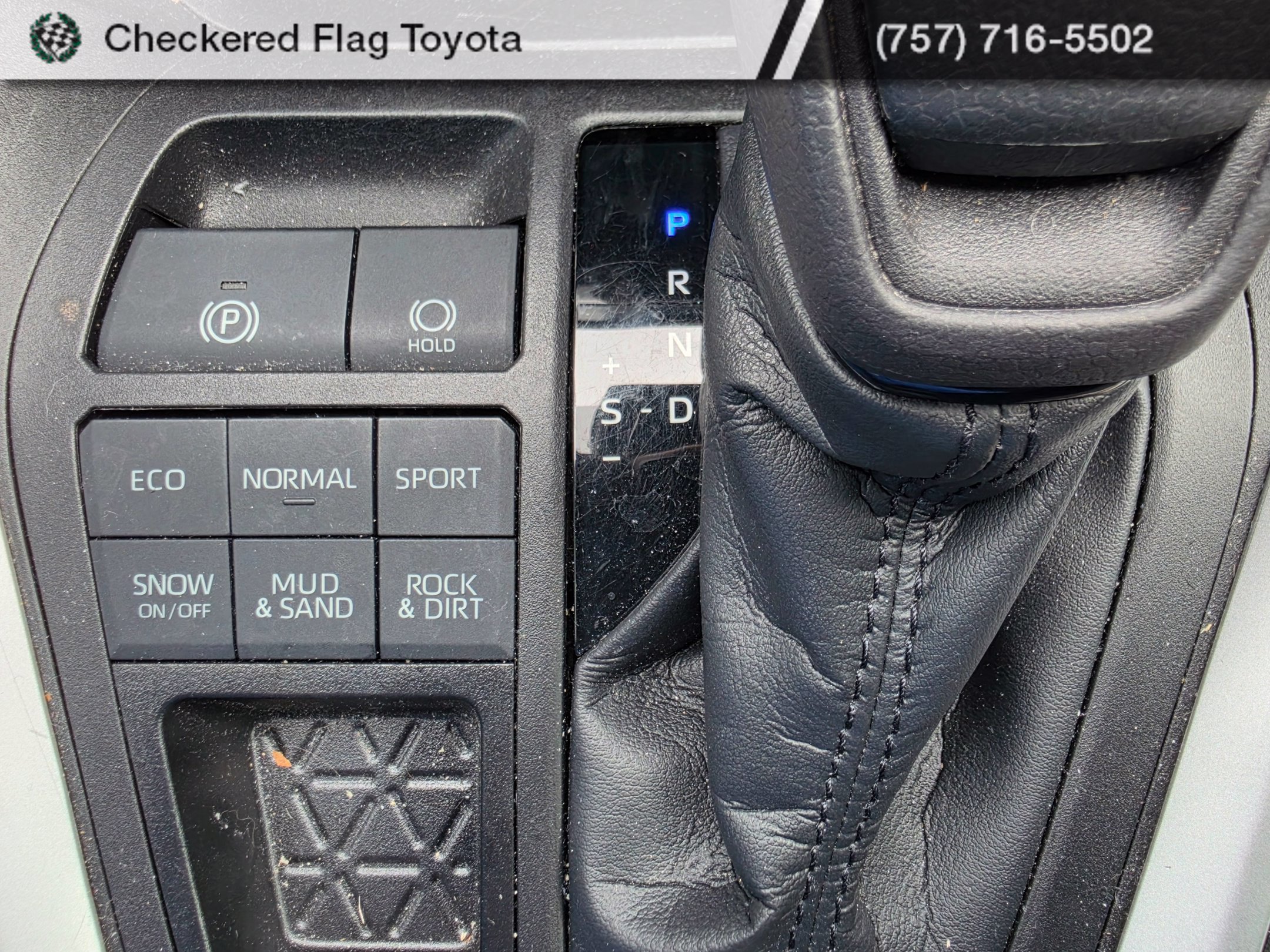 Used 2022 Toyota RAV4 XLE w/ Convenience Package AWD/4WD image 19