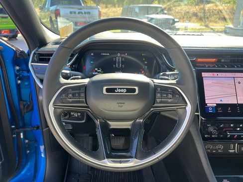 Used 2022 Jeep Grand Cherokee Trailhawk w/ Advanced Protech Group II AWD/4WD image 30