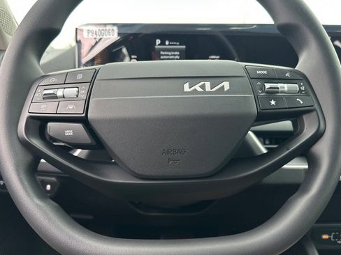 New 2026 Kia K4 LXS image 19