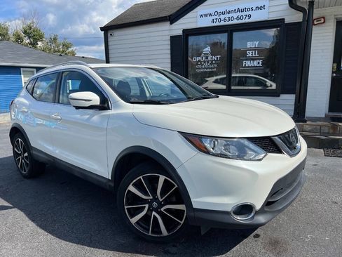 Used 2017 Nissan Rogue Sport SL w/ SL Premium Package image 1