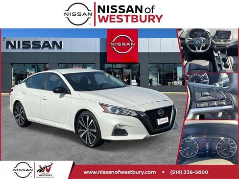 Used 2022 Nissan Altima 2.5 SR image 1