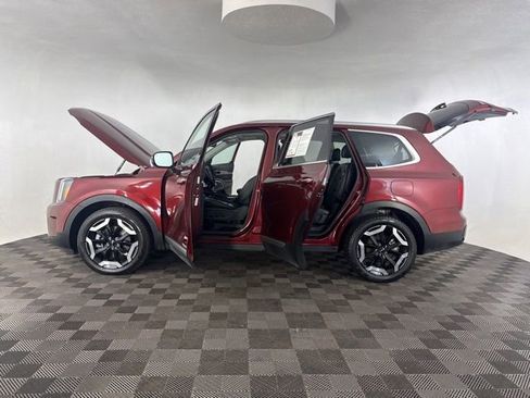 Certified 2024 Kia Telluride S w/ S Sunroof Package image 10