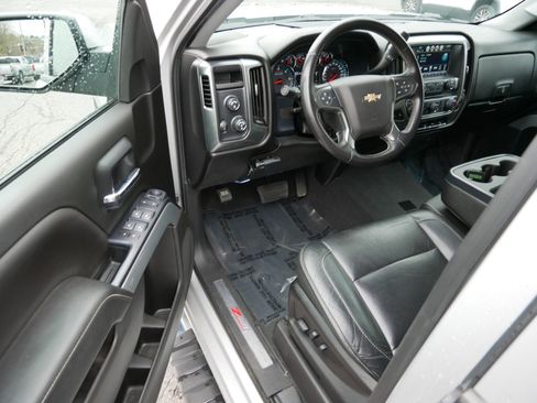 Used 2018 Chevrolet Silverado 1500 LT w/ All Star Edition image 10