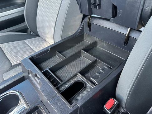 Used 2017 Toyota Tundra SR5 image 39