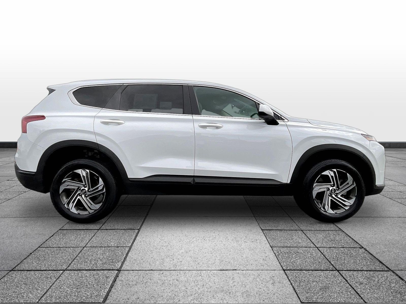 Used 2022 Hyundai Santa Fe SE AWD/4WD image 4