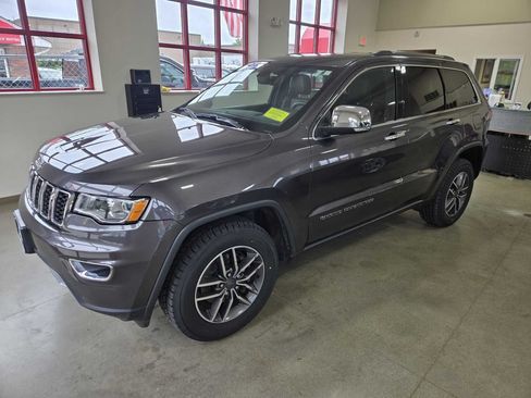 Used 2019 Jeep Grand Cherokee Limited AWD/4WD image 3