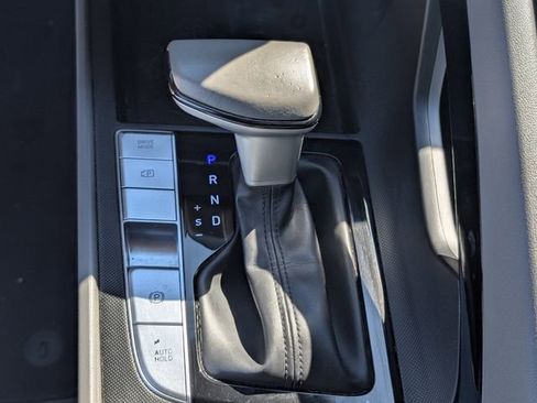Used 2023 Hyundai Elantra SEL w/ Convenience Package image 18