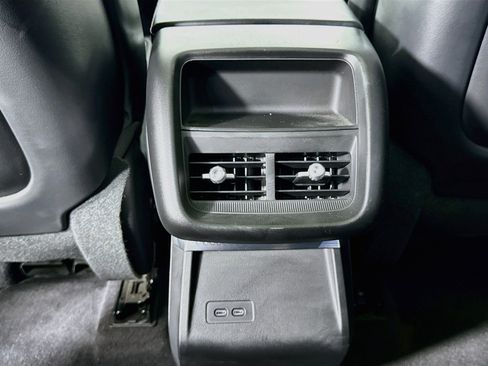 Used 2024 Cadillac Lyriq Luxury RWD image 28