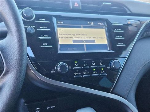 Used 2019 Toyota Camry LE FWD image 14