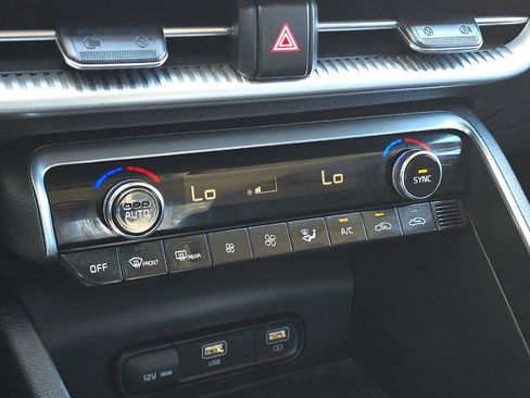 Used 2021 Kia K5 LX FWD image 16