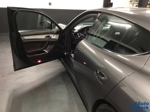 Used 2016 Porsche Panamera GTS image 18