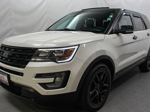 Used 2017 Ford Explorer Sport w/ Equipment Group 401A AWD/4WD image 5
