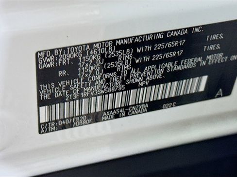 Certified 2025 Toyota RAV4 LE AWD/4WD image 34