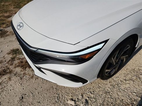 New 2025 Hyundai Elantra Sport image 6