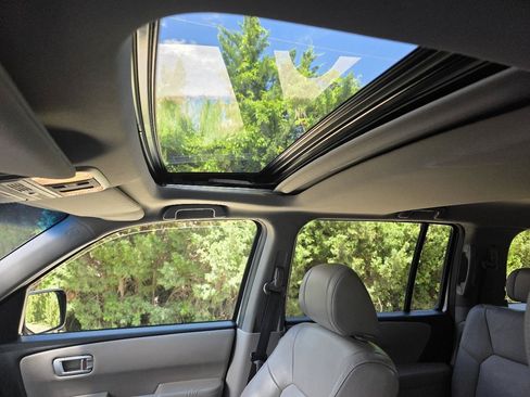 Used 2011 Honda Pilot EX-L image 16