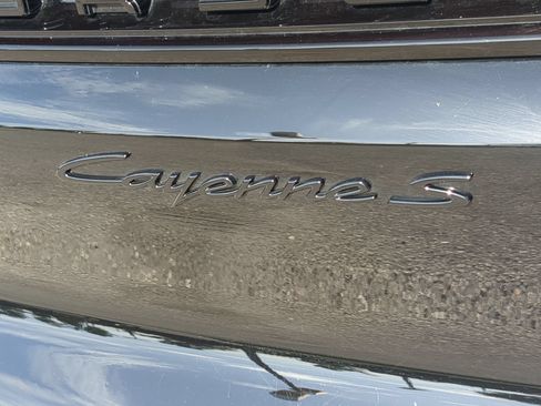Used 2024 Porsche Cayenne S AWD/4WD image 48
