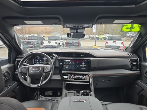 Used 2025 GMC Sierra 2500 AT4 w/ AT4 Premium Plus Package image 15