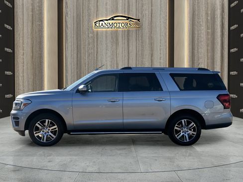 Used 2023 Ford Expedition Max Limited image 4