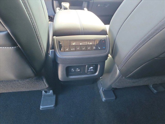Used 2025 Nissan Pathfinder Platinum w/ Cargo Package FWD image 15
