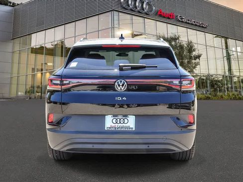 Used 2022 Volkswagen ID.4 Pro S RWD image 3