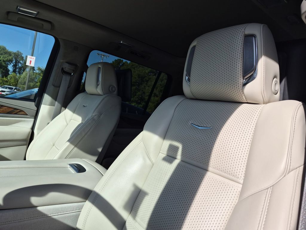 Certified 2024 Cadillac Escalade ESV Sport Platinum AWD/4WD image 13