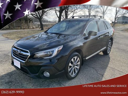 Used 2018 Subaru Outback 3.6R Touring image 1