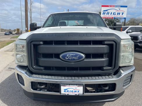 Used 2015 Ford F250 XL w/ Power Equipment Group image 2