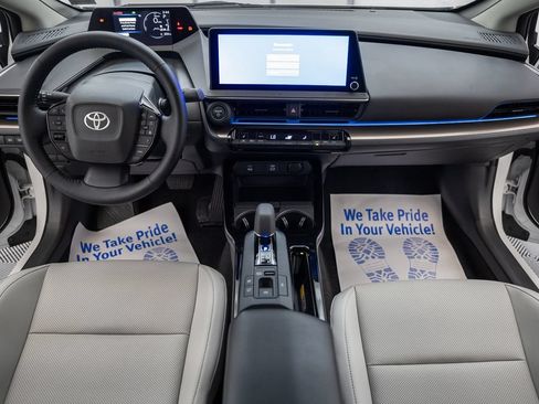 Certified 2024 Toyota Prius XLE FWD image 22