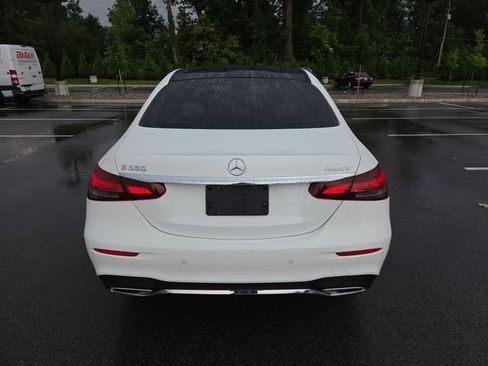 Used 2023 Mercedes-Benz E 350 4MATIC Sedan image 4