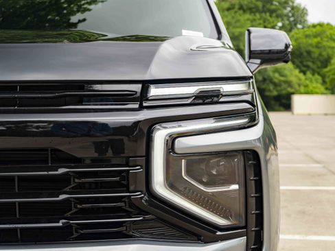 Used 2025 Chevrolet Tahoe RST w/ Comfort Package AWD/4WD image 11