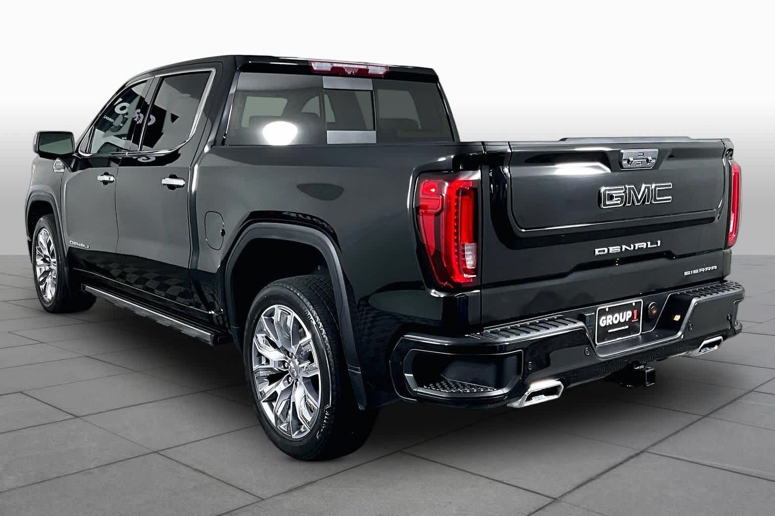 Used 2024 GMC Sierra 1500 Denali w/ Denali Reserve Package RWD image 11