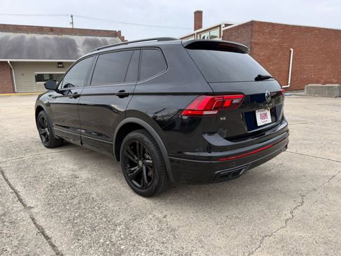 Used 2024 Volkswagen Tiguan SE R-Line image 3