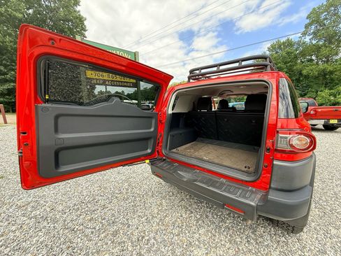 Used 2012 Toyota FJ Cruiser 4WD w/ Upgrade Pkg II image 15