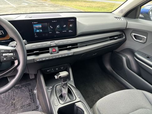 Used 2025 Kia K4 FWD image 30
