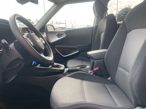 Used 2024 Kia Soul LX w/ Option Group 015 image 14