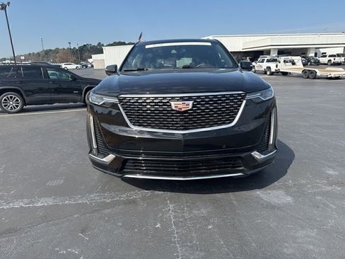 Used 2024 Cadillac XT6 Luxury w/ LPO, Floor Liner Package image 8