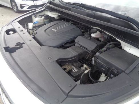 Used 2016 Kia Sedona L image 29