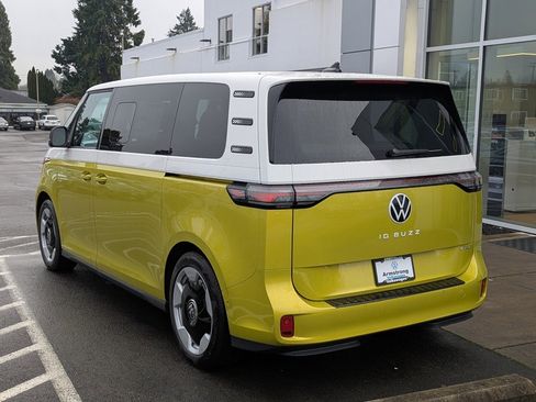 New 2025 Volkswagen ID. Buzz Pro S Plus image 3